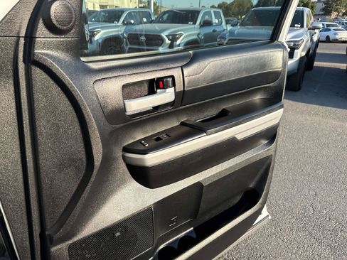 Used 2021 Toyota Tundra Limited w/ Limited Premium Package AWD/4WD image 19