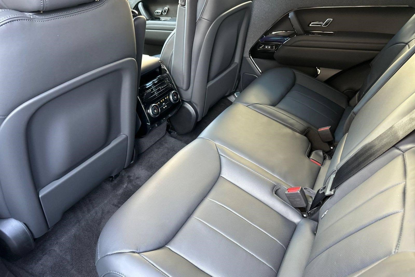 New 2026 Land Rover Range Rover Sport SE AWD/4WD image 25