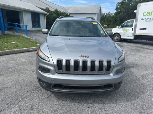Used 2016 Jeep Cherokee 75th Anniversary FWD image 8