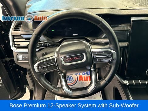 Used 2025 GMC Acadia Elevation w/ Elevation Premium Package image 19