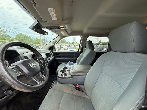 Used 2017 RAM 1500 Express AWD/4WD image 11