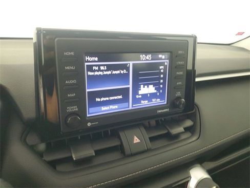 Used 2022 Toyota RAV4 XLE image 28