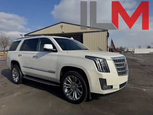 Used 2018 Cadillac Escalade Luxury w/ LPO, Radiant Package image 1