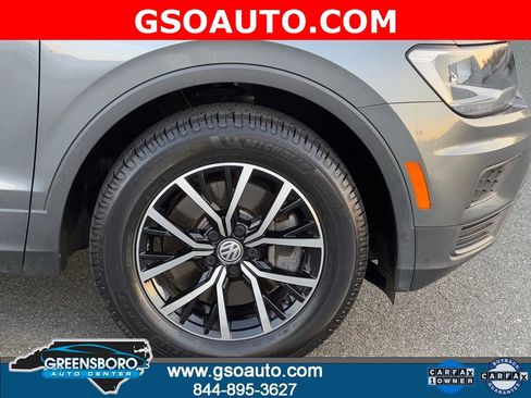 Used 2021 Volkswagen Tiguan SE w/ Panoramic Sunroof Package image 38