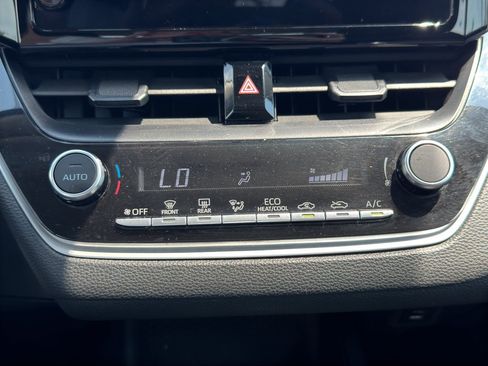 Used 2024 Toyota Corolla LE FWD image 23