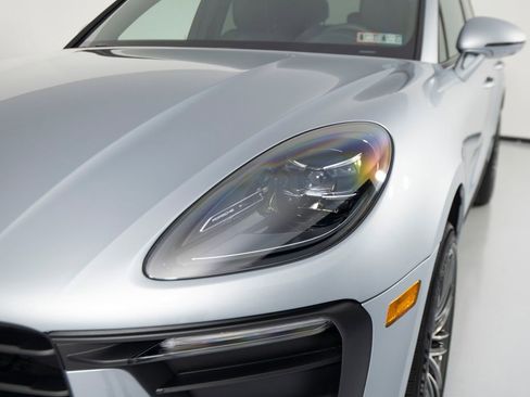 Certified 2026 Porsche Macan AWD/4WD image 39