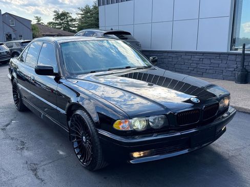 Used 2001 BMW 740i image 10