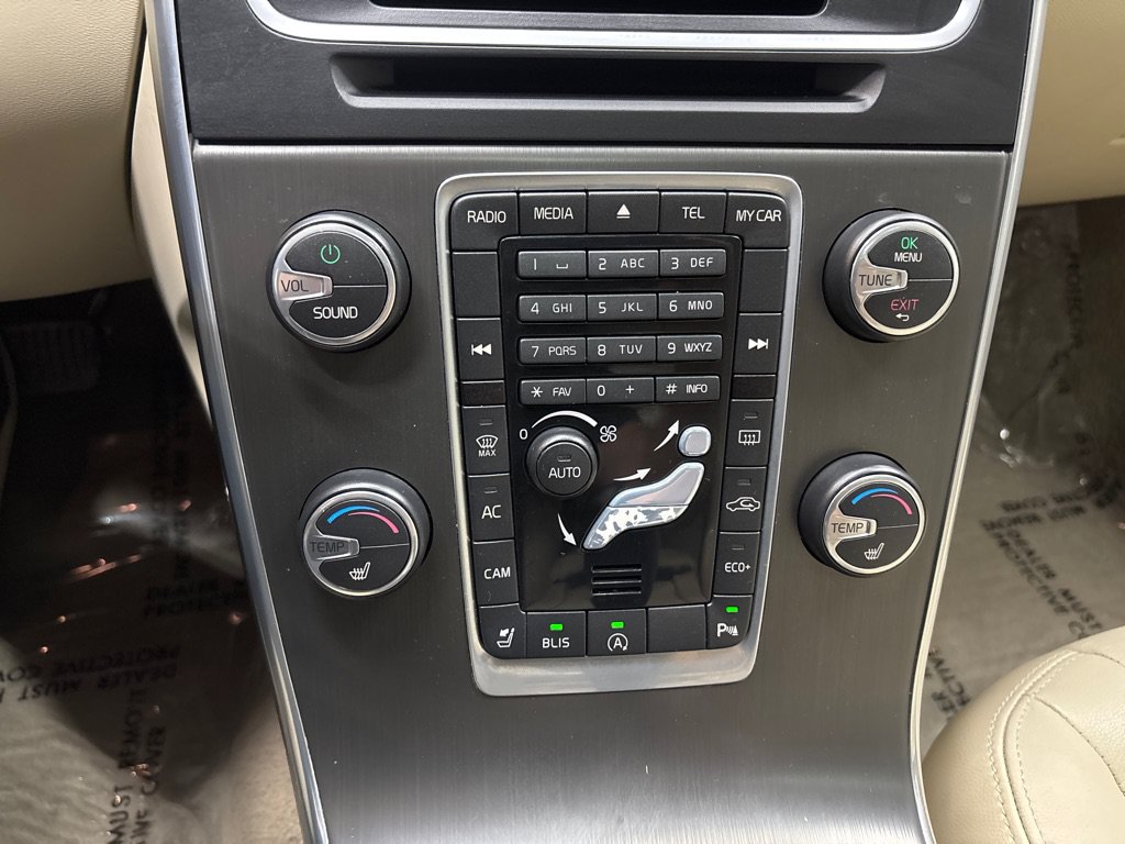 Used 2015 Volvo S60 T5 Premier Plus FWD image 25