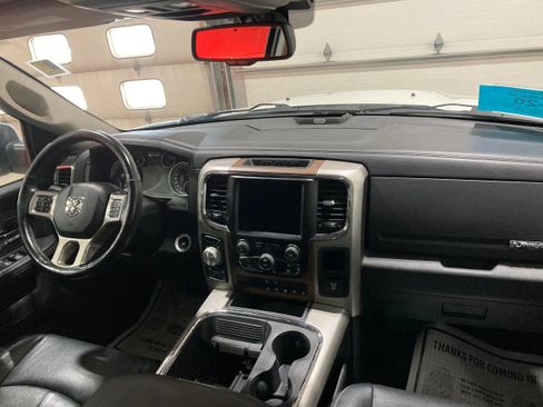 Used 2018 RAM 1500 Laramie w/ Convenience Group image 13
