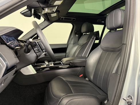 Used 2023 Land Rover Range Rover Autobiography AWD/4WD image 5