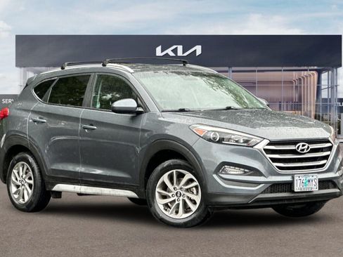 Used 2017 Hyundai Tucson SE w/ SE Popular Package 02 AWD/4WD image 2