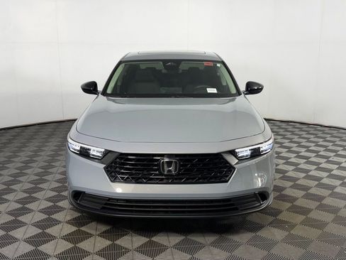 Used 2025 Honda Accord SE image 9