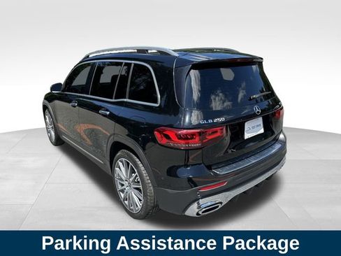 Used 2022 Mercedes-Benz GLB 250 4MATIC image 3