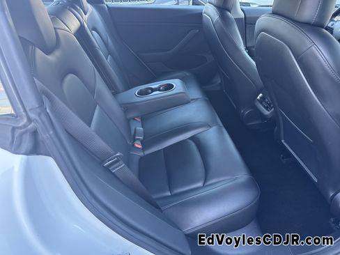 Used 2022 Tesla Model 3 Long Range image 19