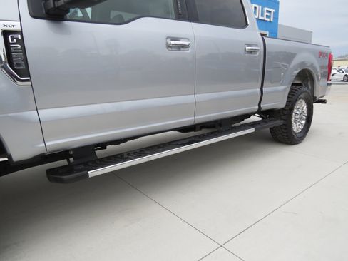 Used 2022 Ford F250 XLT w/ XLT Premium Package image 12