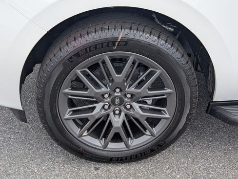 New 2027 Ford Expedition Platinum RWD image 13