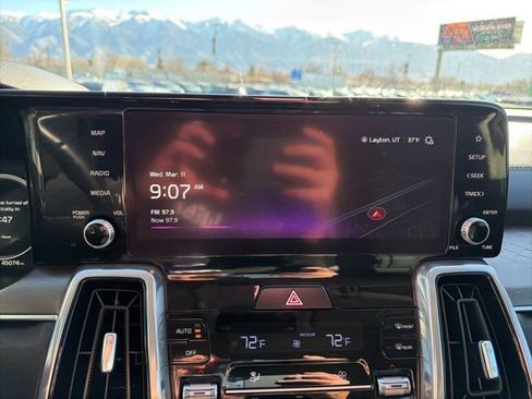 Certified 2023 Kia Sorento SX image 12