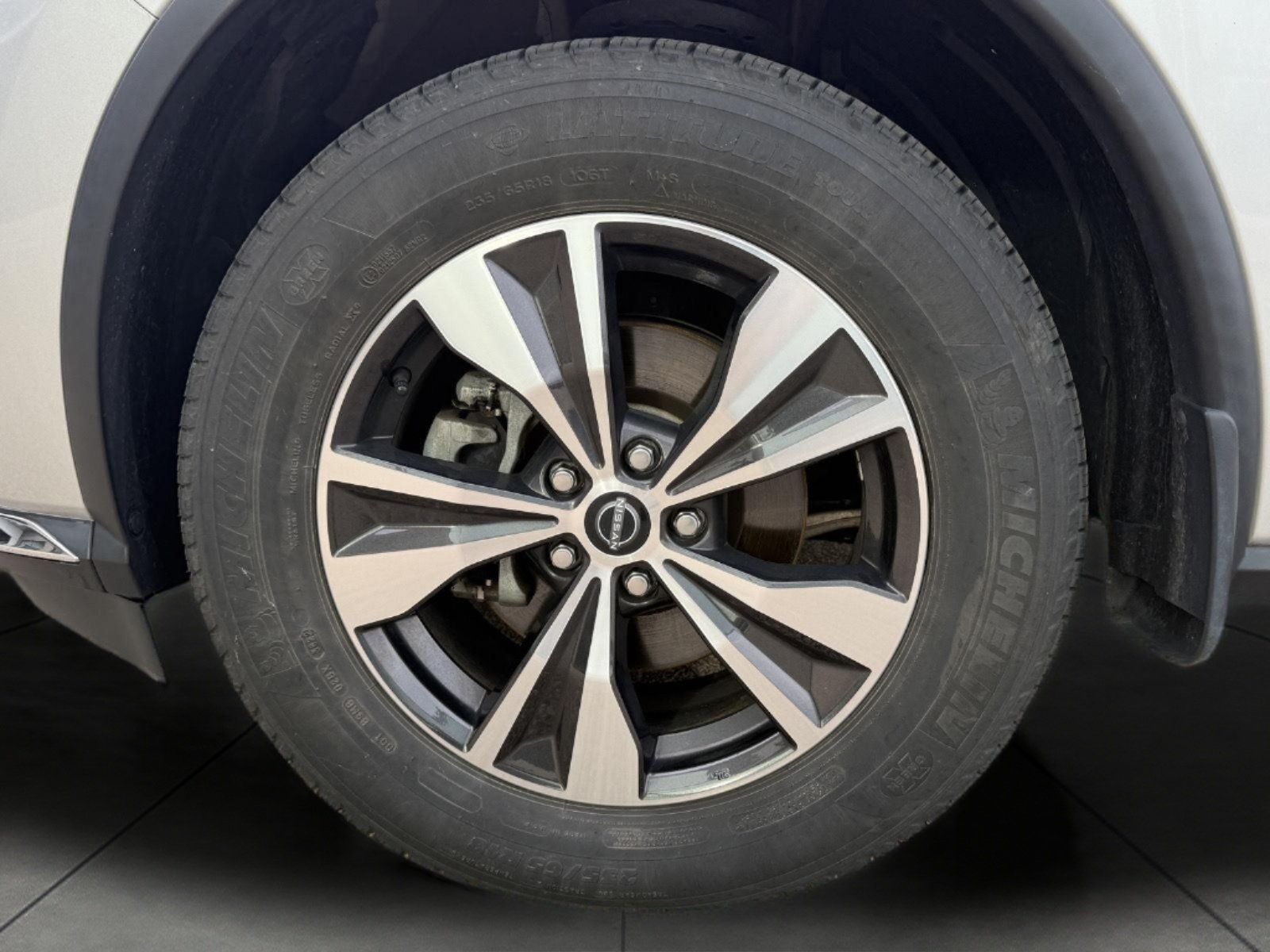 Used 2023 Nissan Murano SV AWD/4WD image 7