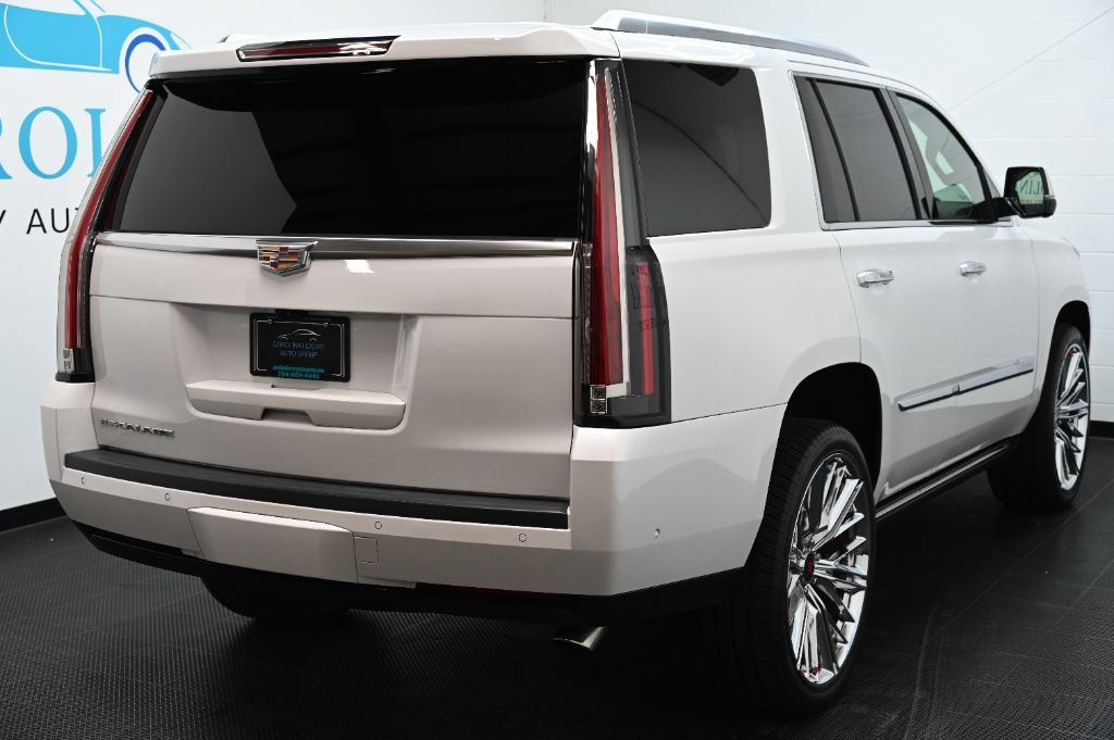 Used 2018 Cadillac Escalade Platinum AWD/4WD image 3