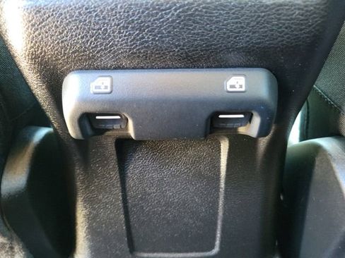 Used 2021 Jeep Gladiator Sport image 16