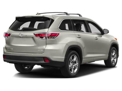 Used 2015 Toyota Highlander Limited Platinum AWD/4WD image 2