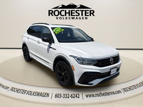 Used 2023 Volkswagen Tiguan SE R-Line AWD/4WD image 8