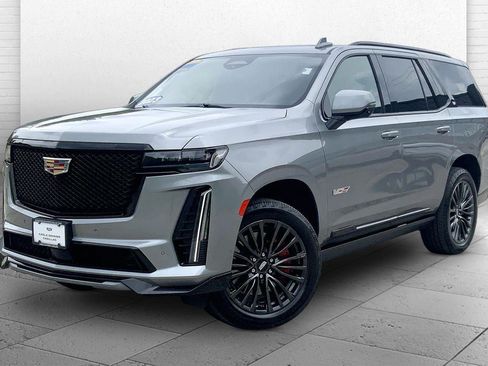 Used 2023 Cadillac Escalade V AWD/4WD image 13