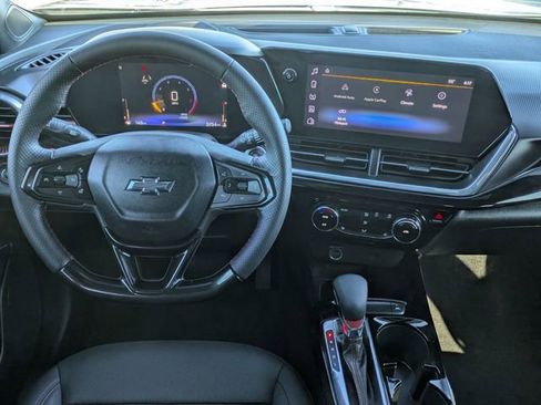 Used 2025 Chevrolet Trax RS w/ Driver Confidence Package image 25