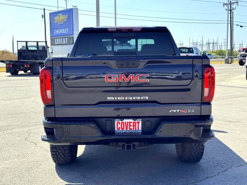 Used 2024 GMC Sierra 1500 AT4X image 8