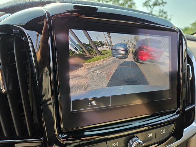 Used 2023 Chevrolet Traverse LT FWD image 29