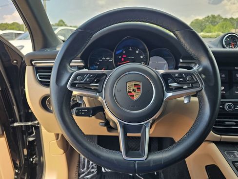 Used 2021 Porsche Macan image 34