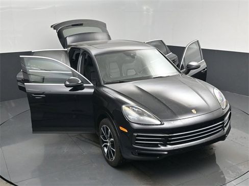 Used 2020 Porsche Cayenne S image 65