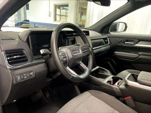 Used 2025 GMC Terrain Elevation image 8