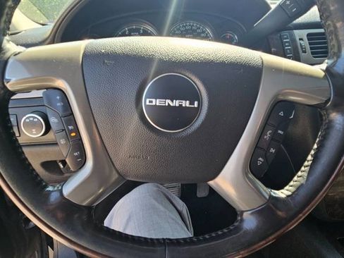 Used 2014 GMC Sierra 2500 Denali w/ Suspension Package, Off-Road AWD/4WD image 14