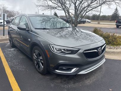 Used 2019 Buick Regal Essence w/ Driver Confidence Package I