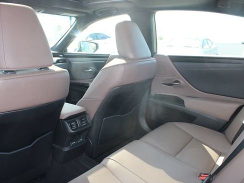 Certified 2023 Lexus ES 350 w/ Premium Package FWD image 9