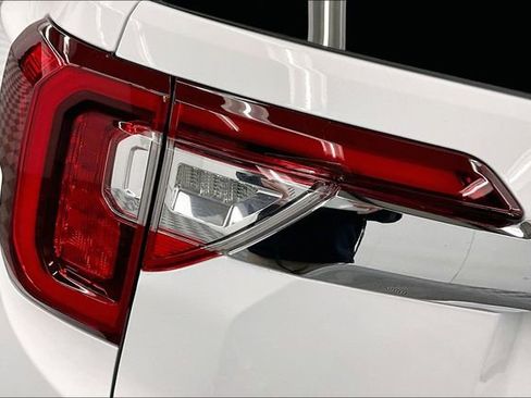 Used 2022 GMC Acadia Denali w/ Trailering Package image 33