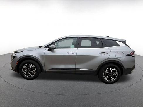Used 2025 Kia Sportage LX FWD image 9