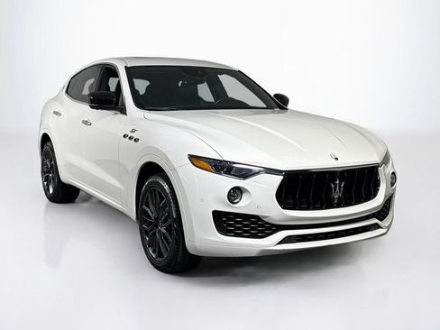 Used 2024 Maserati Levante GT Ultima AWD/4WD image 7
