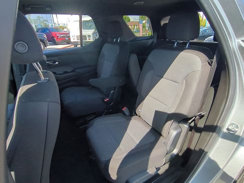 Certified 2023 Chevrolet Traverse LT FWD image 23