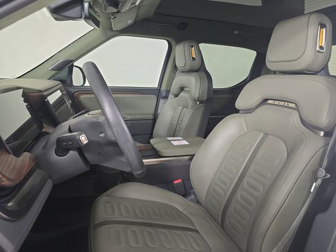 Used 2023 Rivian R1T Adventure image 20