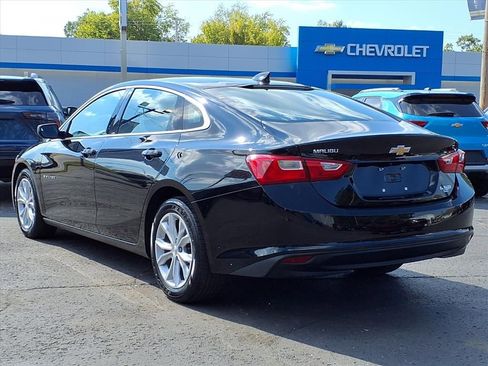 Used 2025 Chevrolet Malibu LT image 2