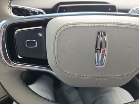 Used 2024 Lincoln Nautilus Reserve image 35
