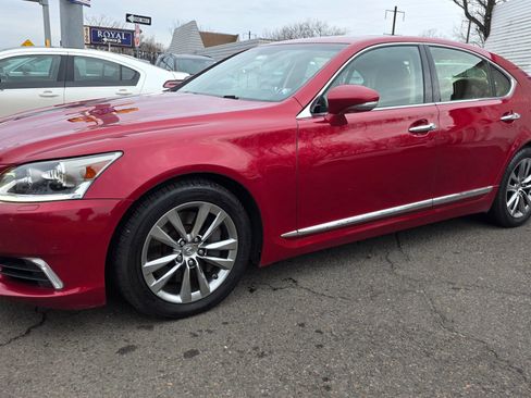 Used 2015 Lexus LS 460 AWD w/ Comfort Package image 2
