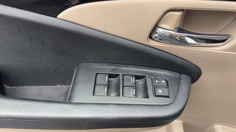 Used 2020 Honda Pilot Elite image 22