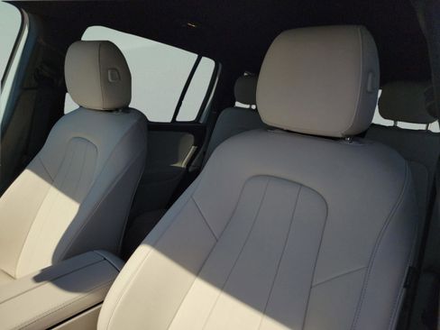 Certified 2025 Mercedes-Benz GLB 250 image 23