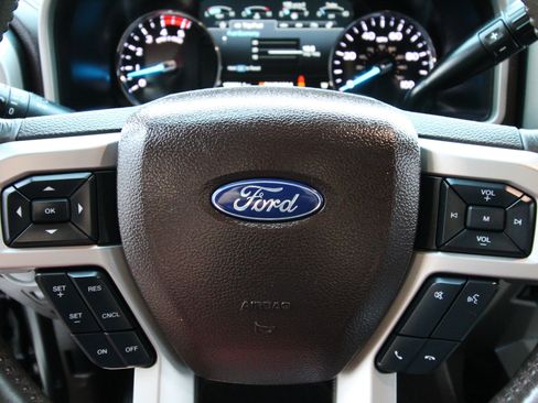 Used 2017 Ford F250 King Ranch w/ FX4 Off-Road Package AWD/4WD image 27