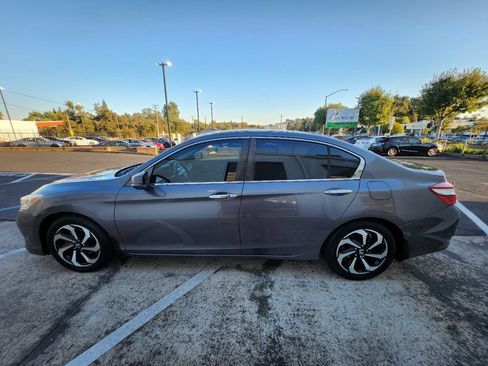 Used 2016 Honda Accord EX-L image 2