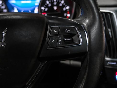 Used 2019 Maserati Levante GranLusso image 16