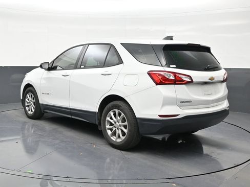 Used 2020 Chevrolet Equinox LS FWD image 3